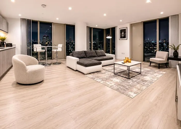 Luxury 2 Bed Penthouse With Stunning Views In City Centre
